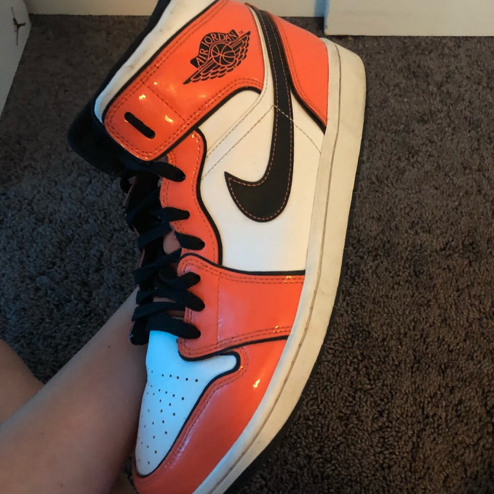 Mens Jordan 1